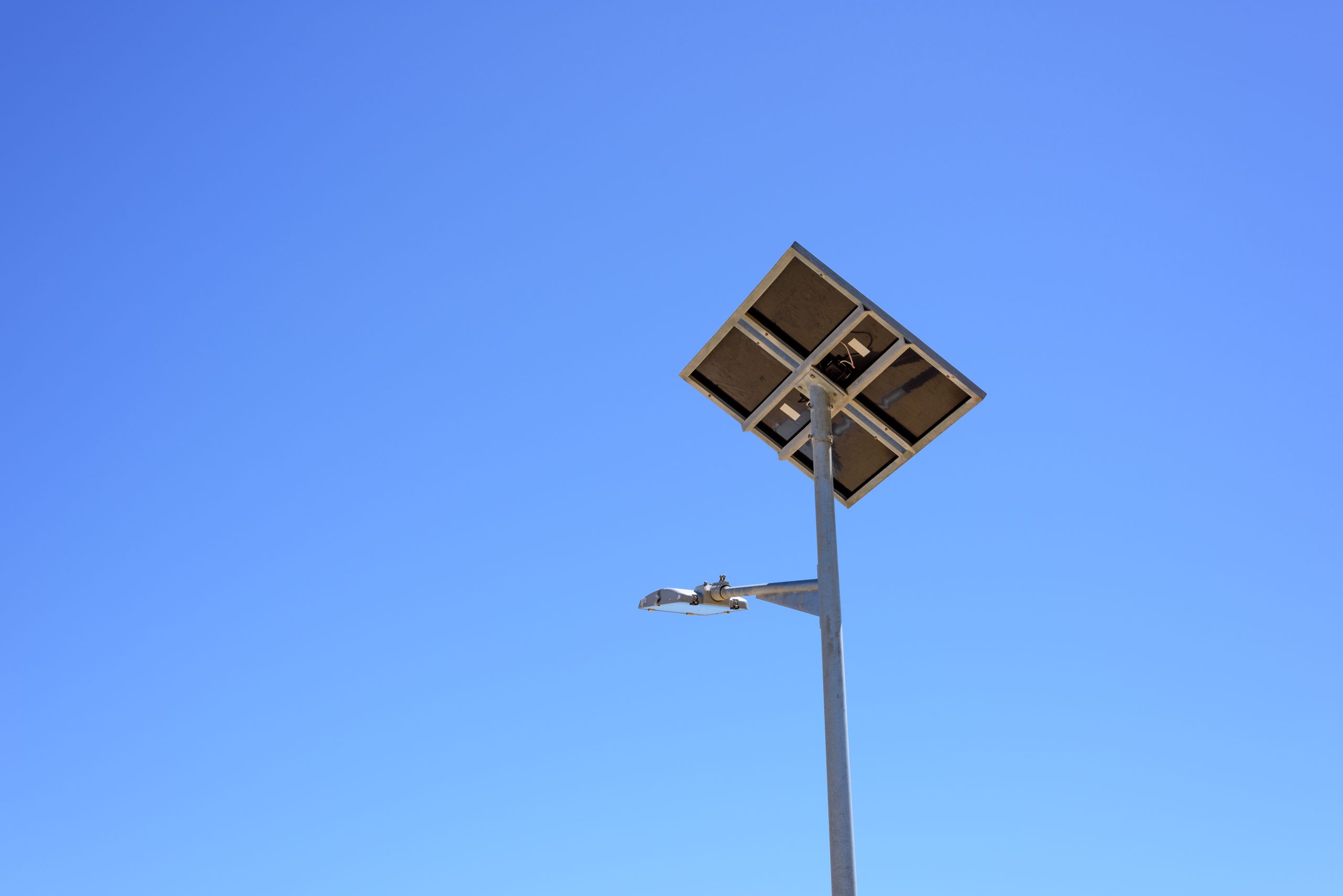 You are currently viewing Solar Street Lighting: Benefits and Why It Is a Sustainable Solution